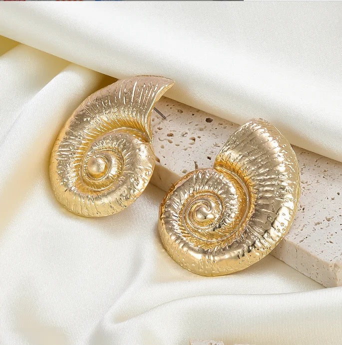 Shell-tastic Earring